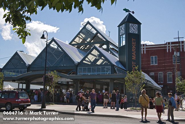 0604716 Shopper walk in front of Depot Market. Bellingham, WA. © Mark Turner