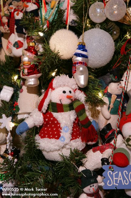 0910525 Snowman Christmas tree ornaments detail. Mary Etta Foster, Ferndale, WA. © Mark Turner