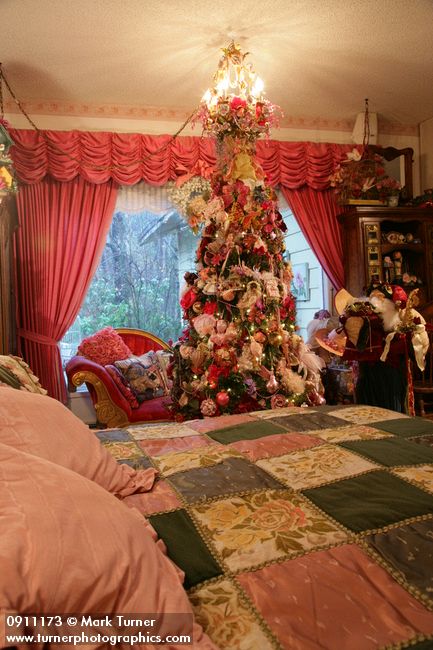 0911173 Victorian Christmas tree in bedroom. Mary Etta Foster, Ferndale, WA. &copy; Mark Turner