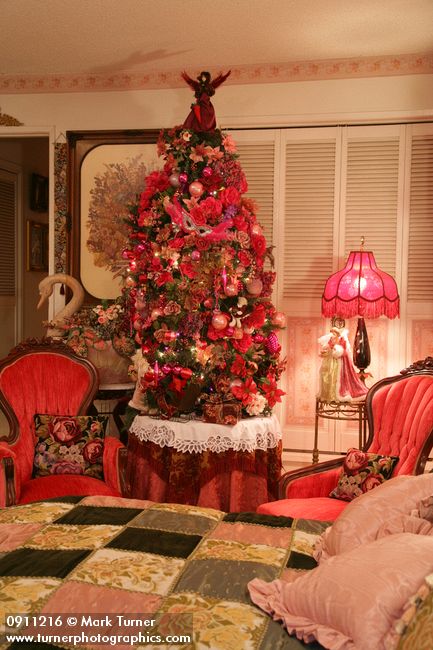 0911216 Rose Christmas tree in bedroom. Mary Etta Foster, Ferndale, WA. &copy; Mark Turner