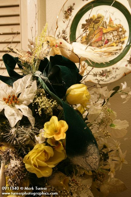 0911340 White Floral Christmas tree ornaments detail. Mary Etta Foster, Ferndale, WA. &copy; Mark Turner