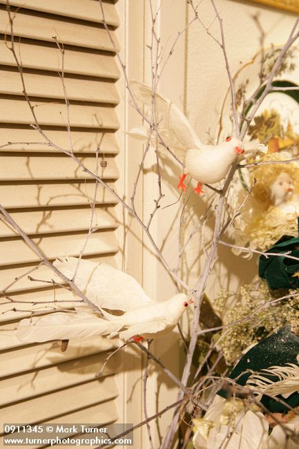 0911345 White Floral Christmas tree ornaments detail. Mary Etta Foster, Ferndale, WA. &copy; Mark Turner