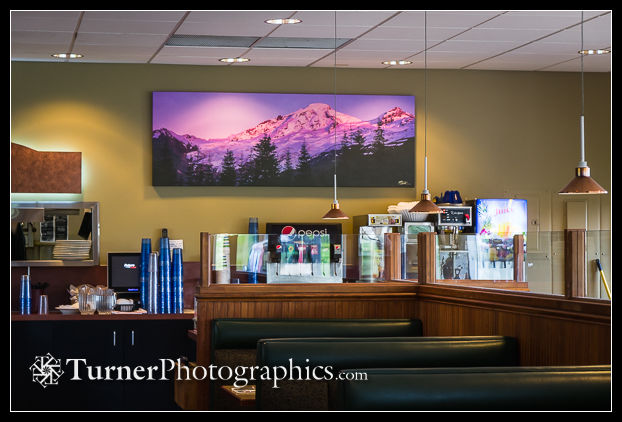 Hilltop Restaurant, Bellingham, WA. © 2017 Mark Turner