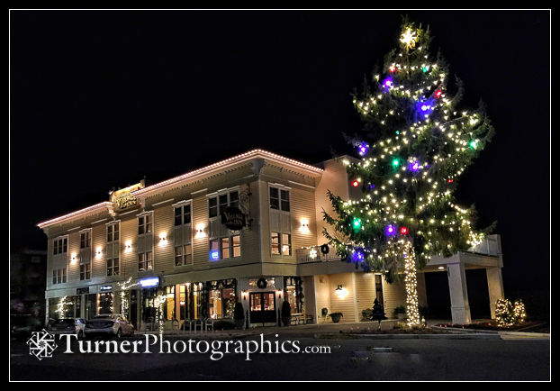 Holiday lights at Fairhaven Village Inn